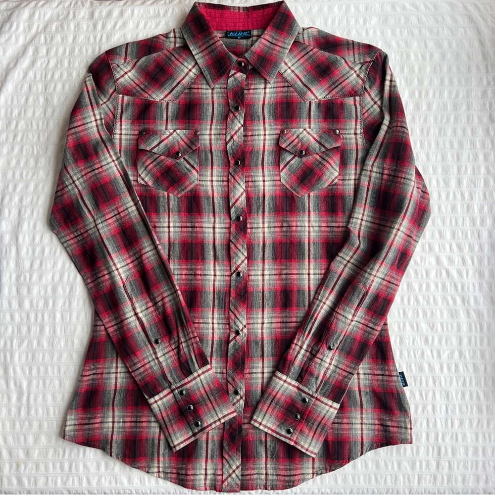 Kuhl Pearl Snap Long Sleeve Button Down Shirt in Red Plaid, M